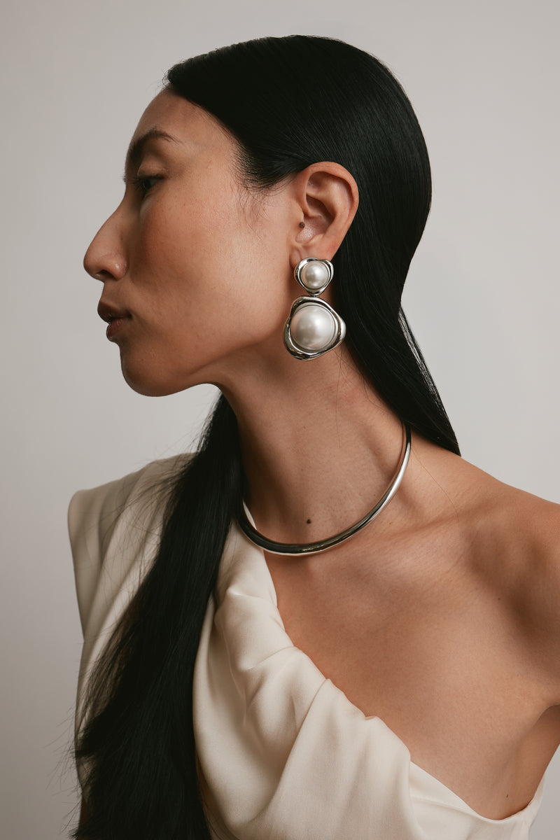 Sloane Pearl Drop Clip On Earrings