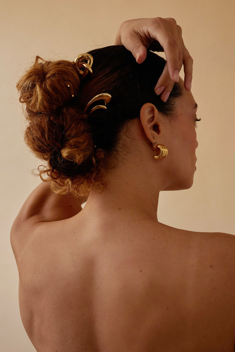Glossy Knot French Pin