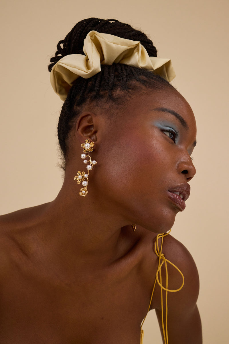 Amy Oversized Scrunchie