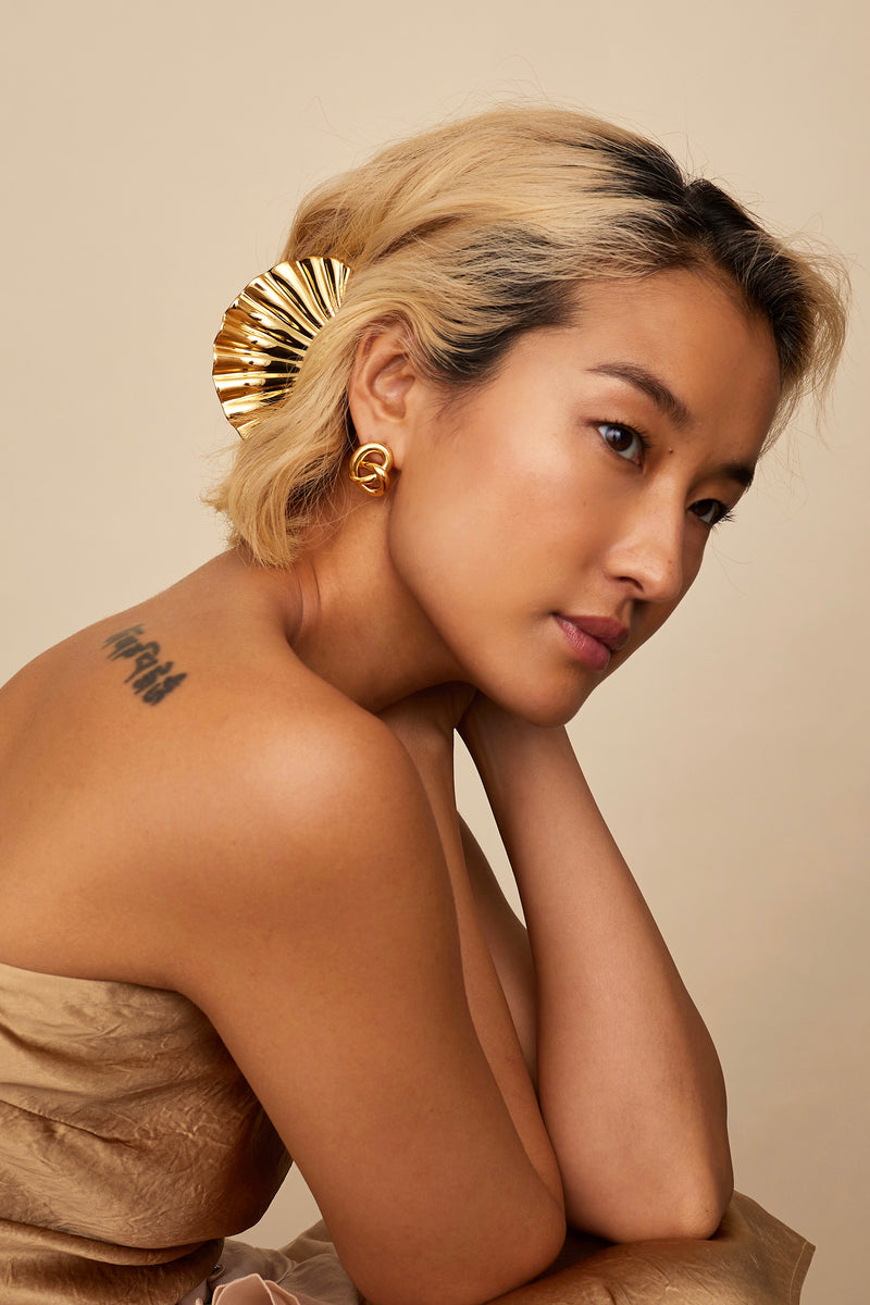 Glossy Shell Claw Clip