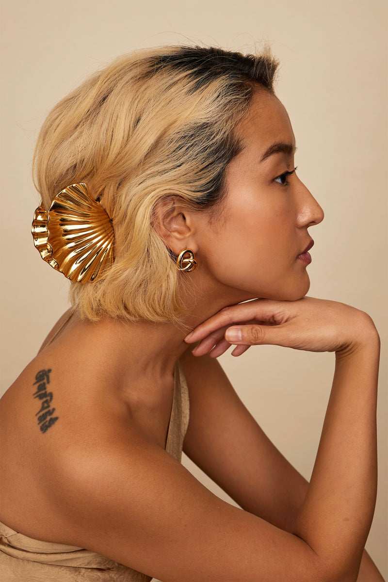 Glossy Shell Claw Clip