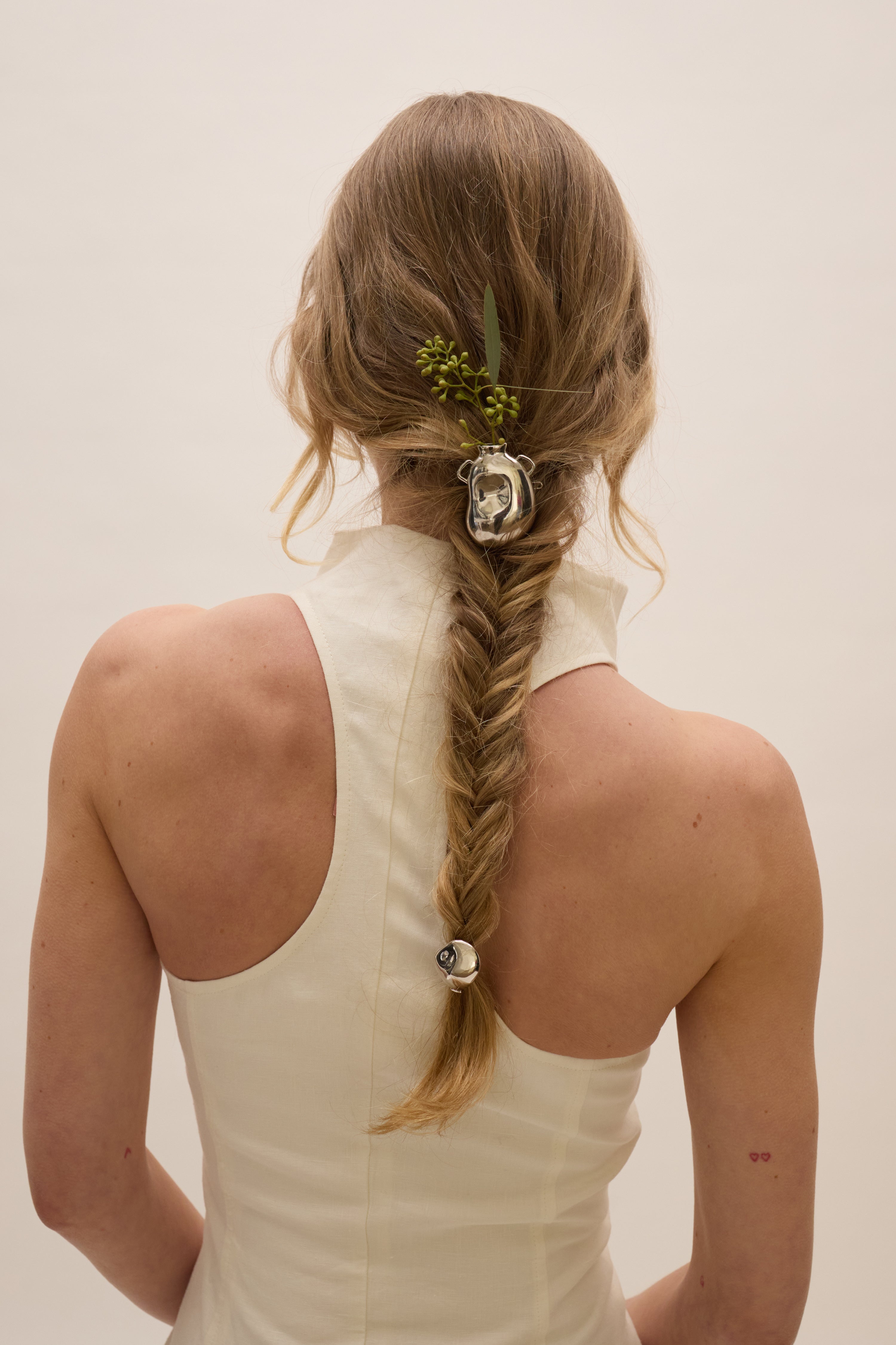 Zoe Jug Barrette