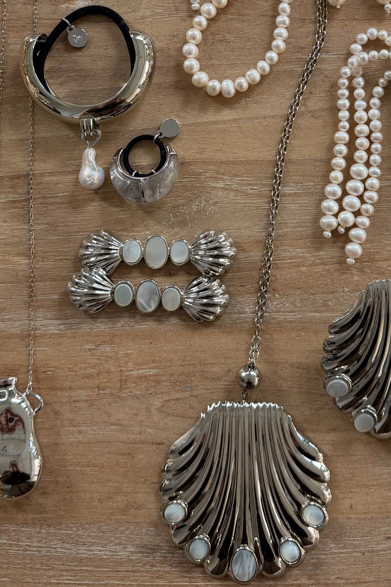 Chiara Shell Bobbi Pin Set of 2