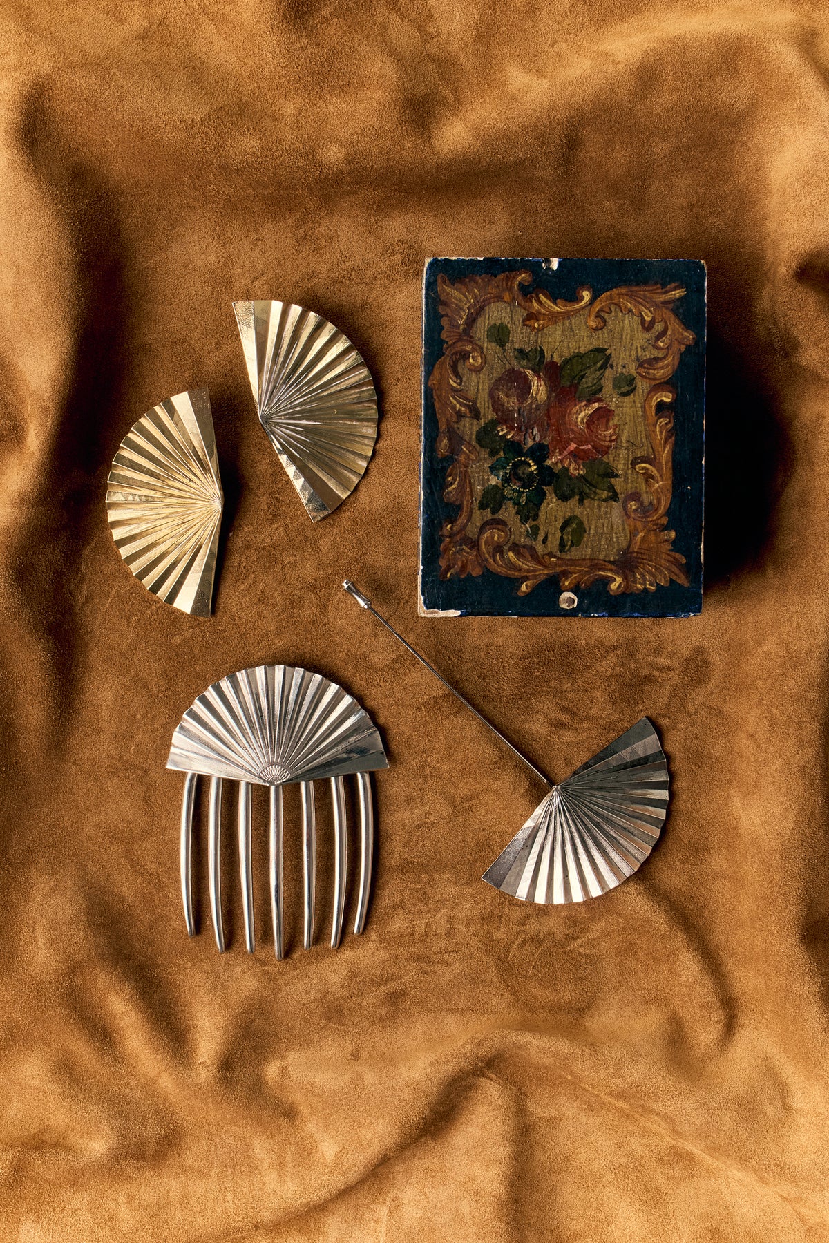 Paloma Deco Brooch