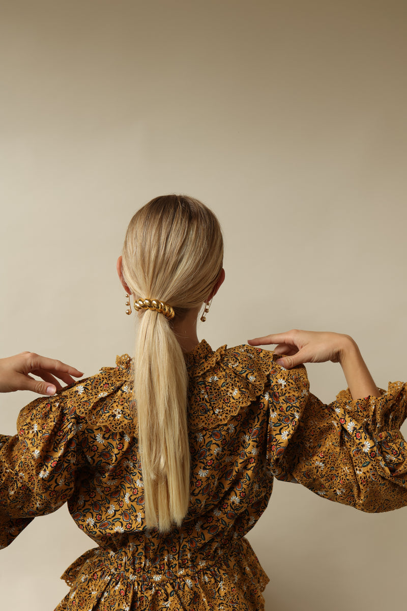 Glossy Twist Pony Cuff