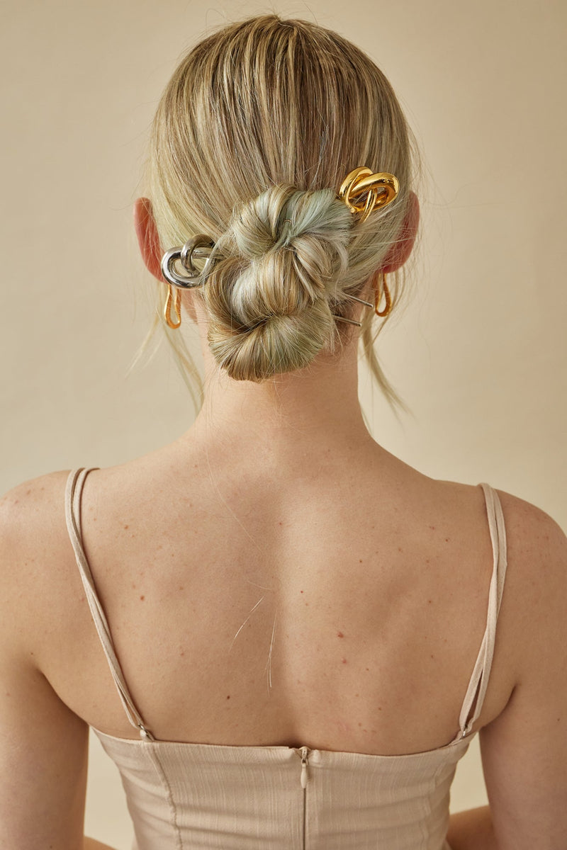 Glossy Knot French Pin