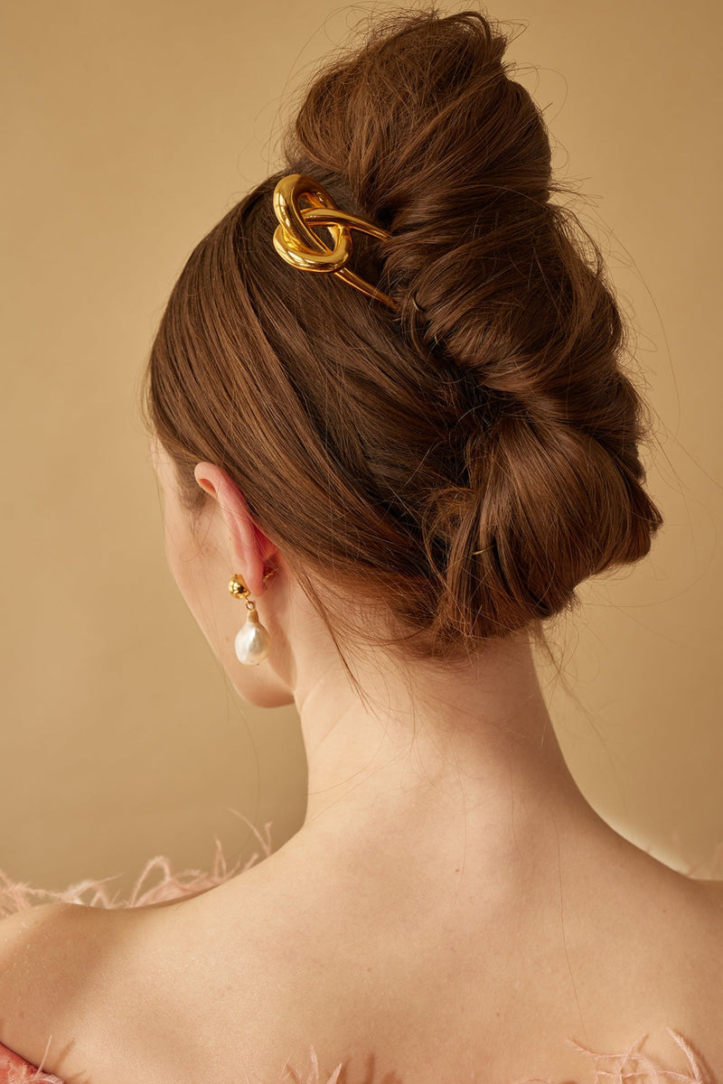 Glossy Knot French Pin