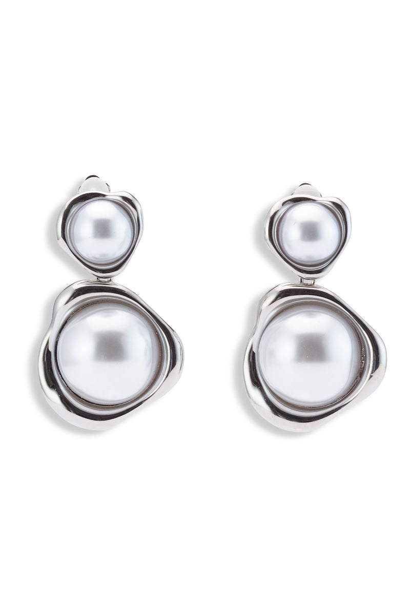 Sloane Pearl Drop Clip On Earrings