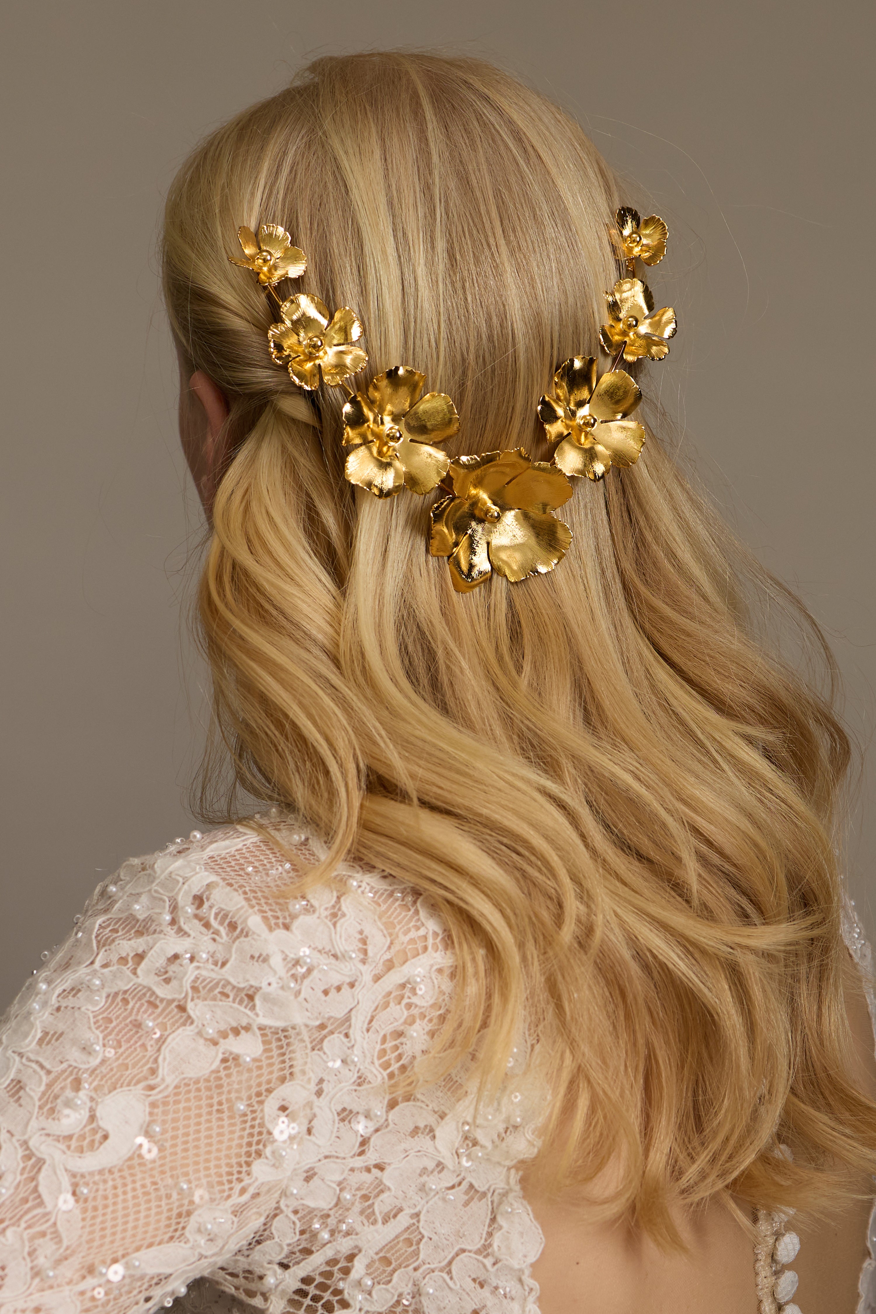 Eden Floral Vee Halo