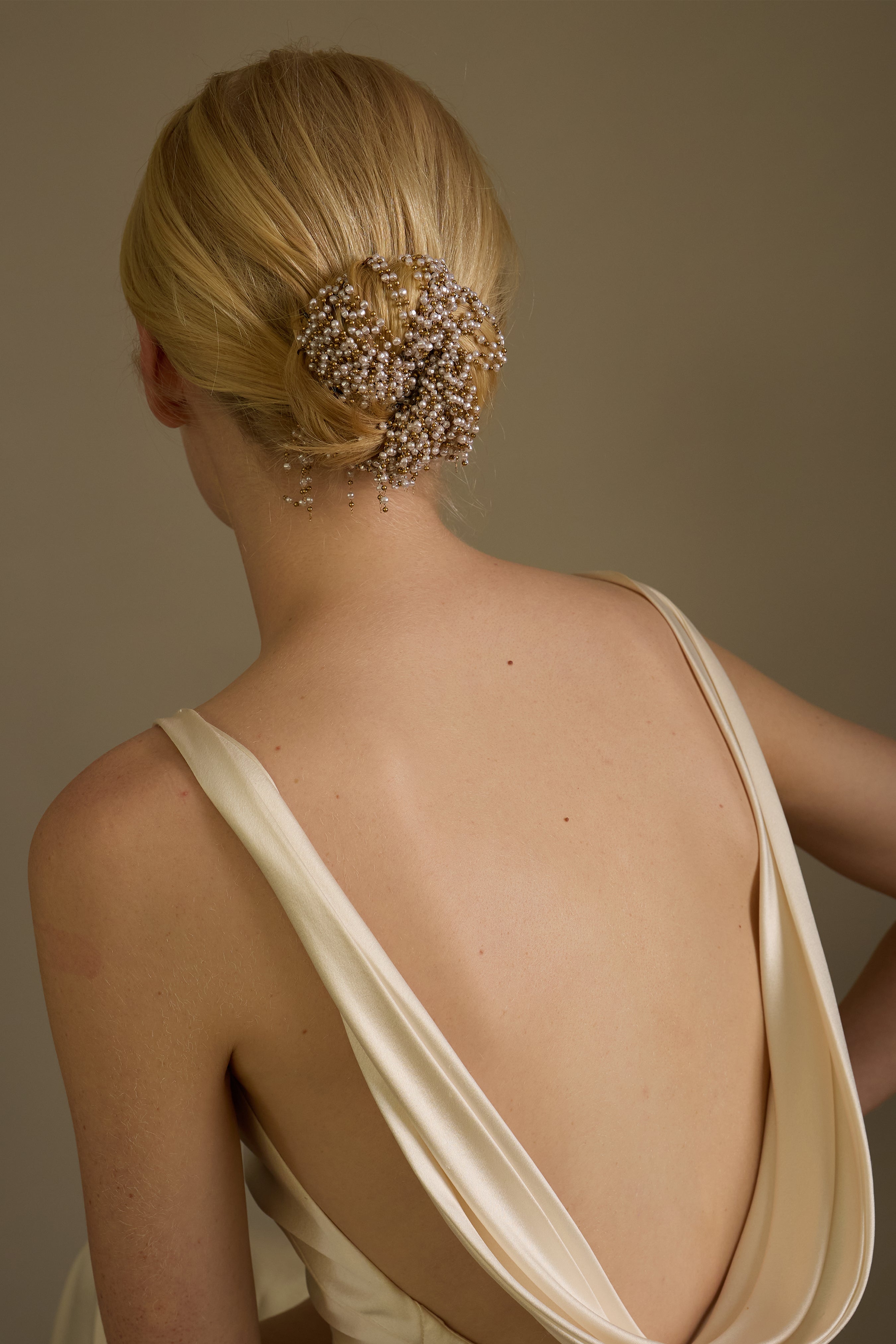 Gia Pearl and Chain Comb