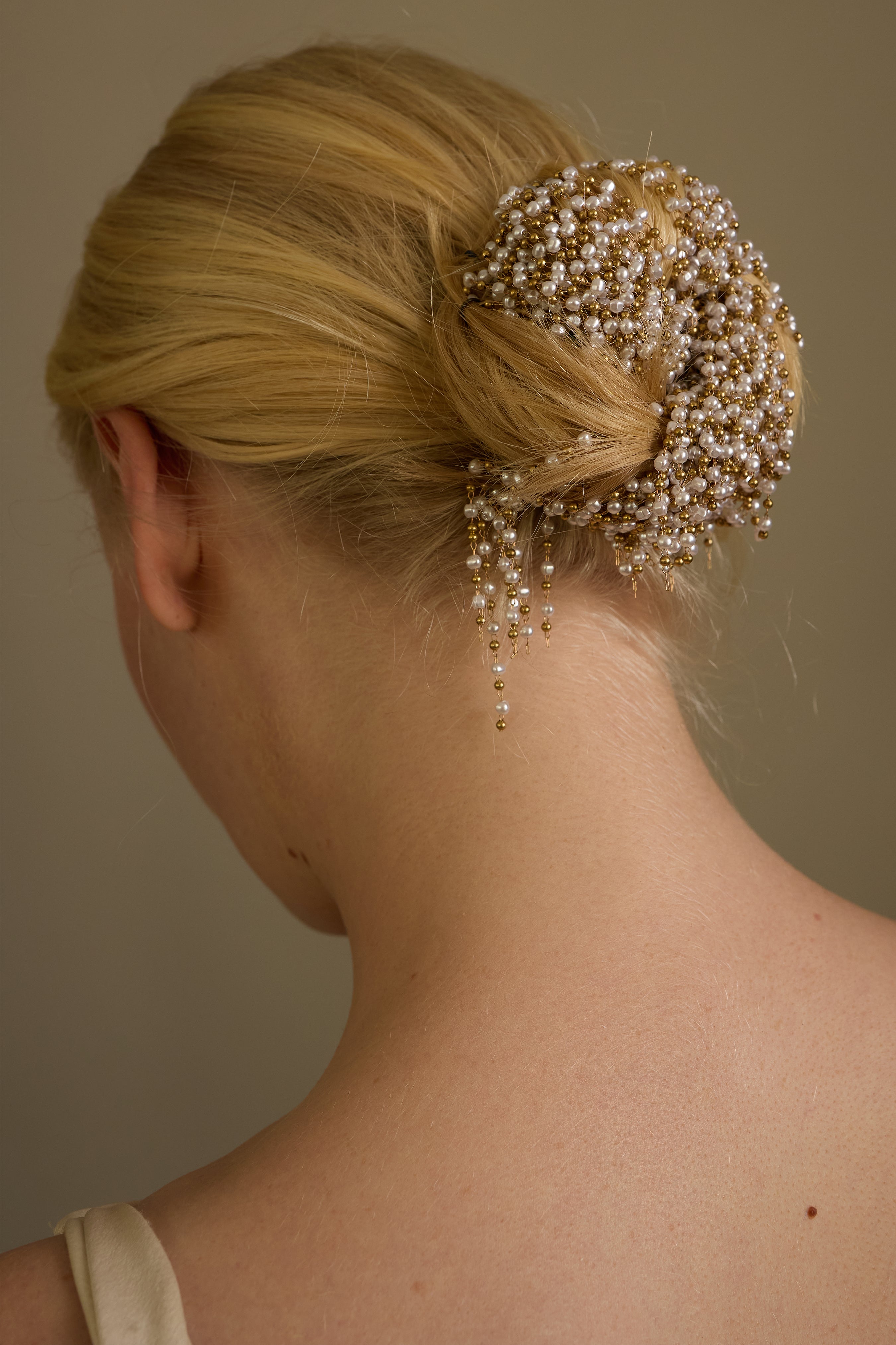 Gia Pearl and Chain Comb