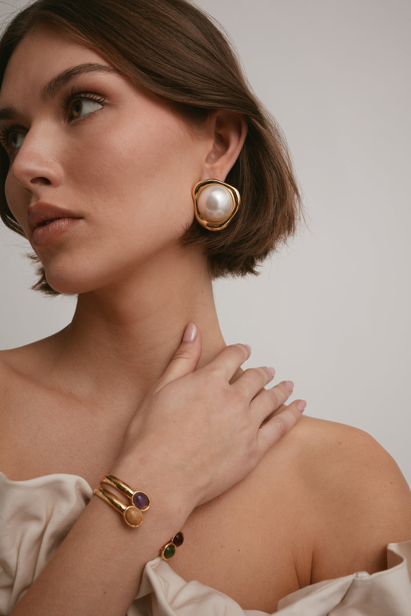 Sloane Pearl Button Earrings