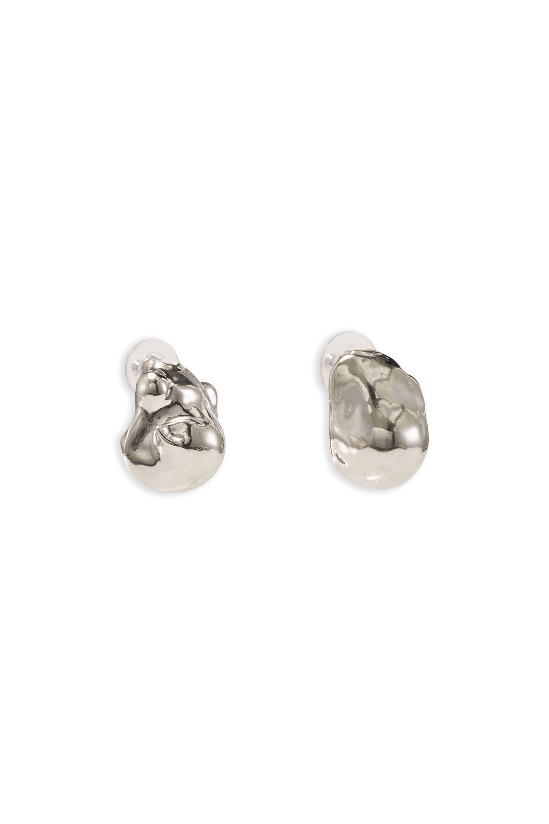 Tera Metal Studs
