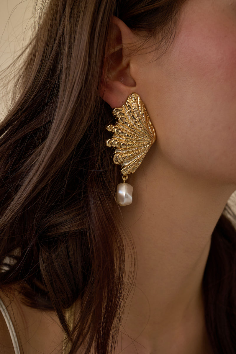 Nadia Pearl Earrings