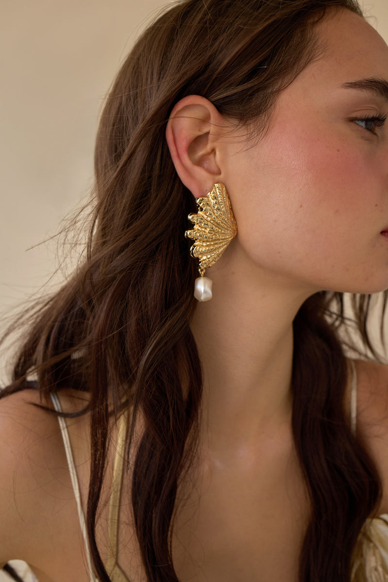 Nadia Pearl Earrings
