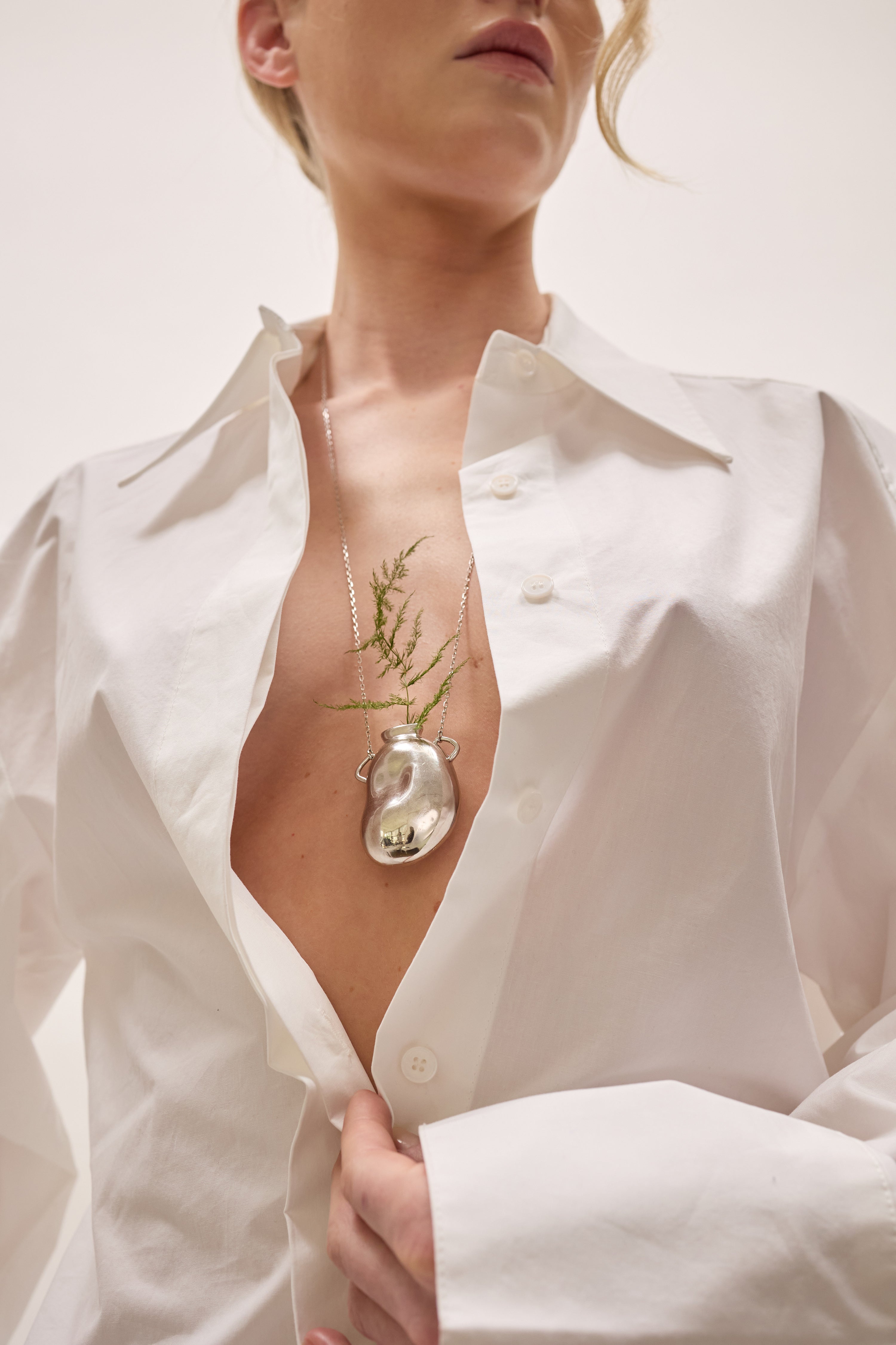 Zoe Jug Necklace