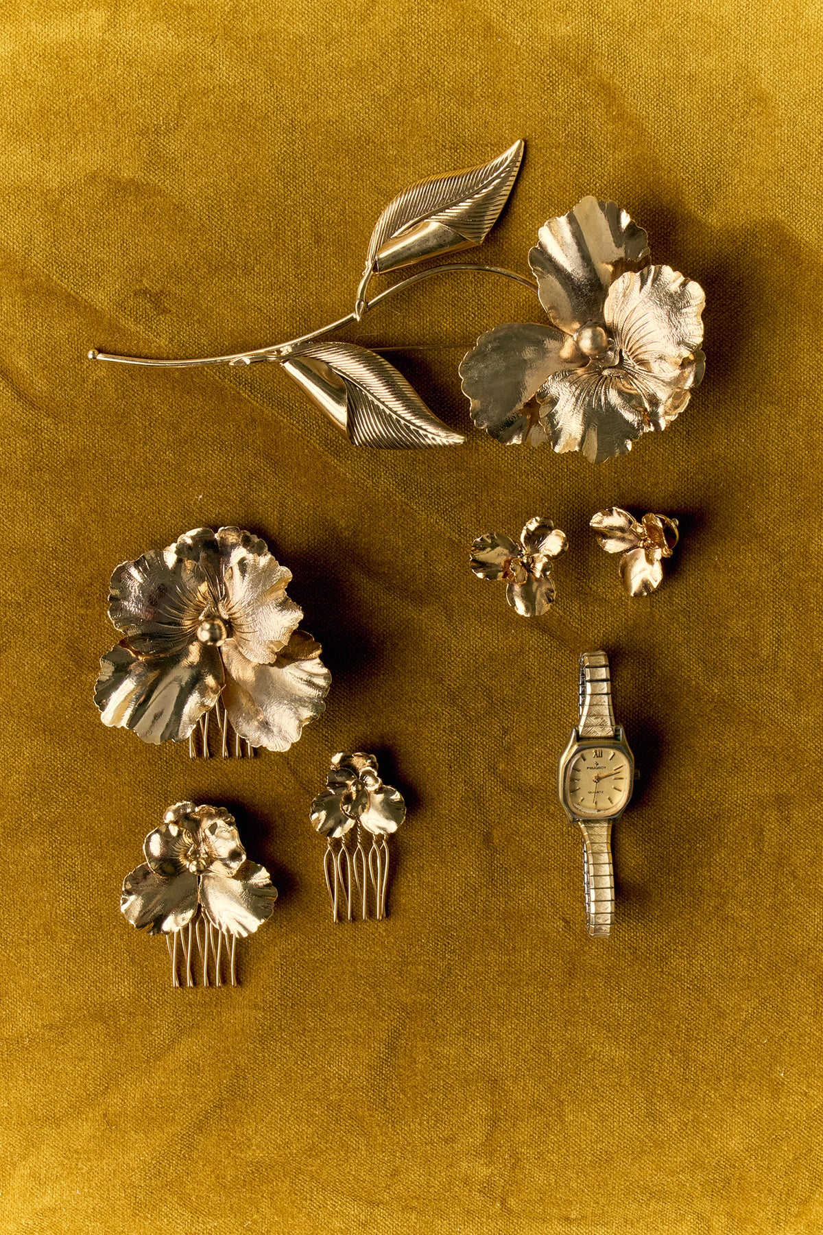 Iris Stud Earrings