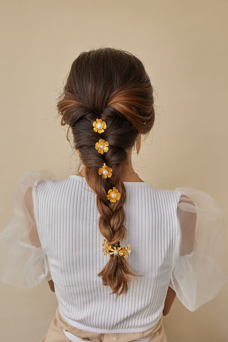 Coming Up Daisy Pony Cuff